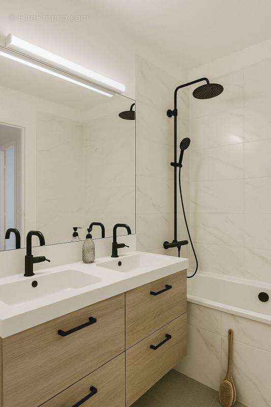 Appartement à CHARENTON-LE-PONT