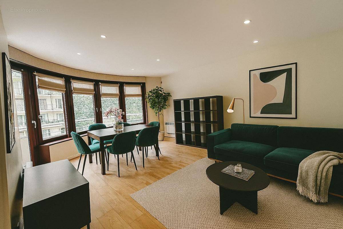 Appartement à CHARENTON-LE-PONT