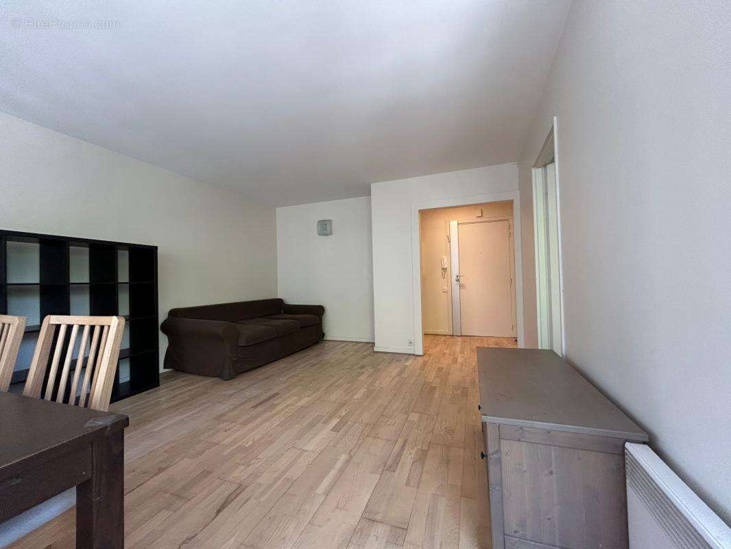 Appartement à CHARENTON-LE-PONT