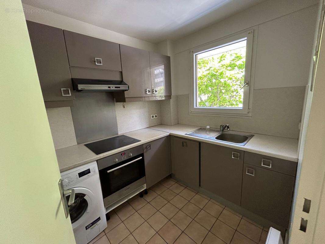 Appartement à CHARENTON-LE-PONT