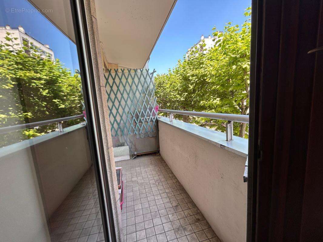 Appartement à CHARENTON-LE-PONT