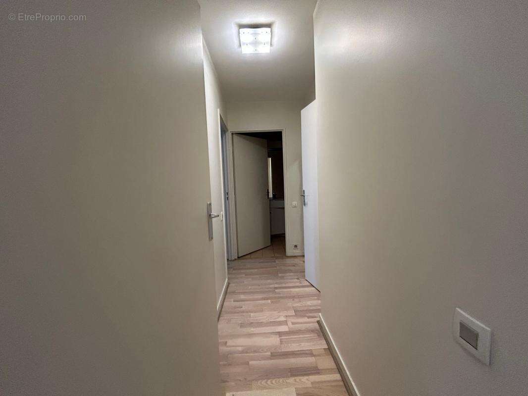 Appartement à CHARENTON-LE-PONT