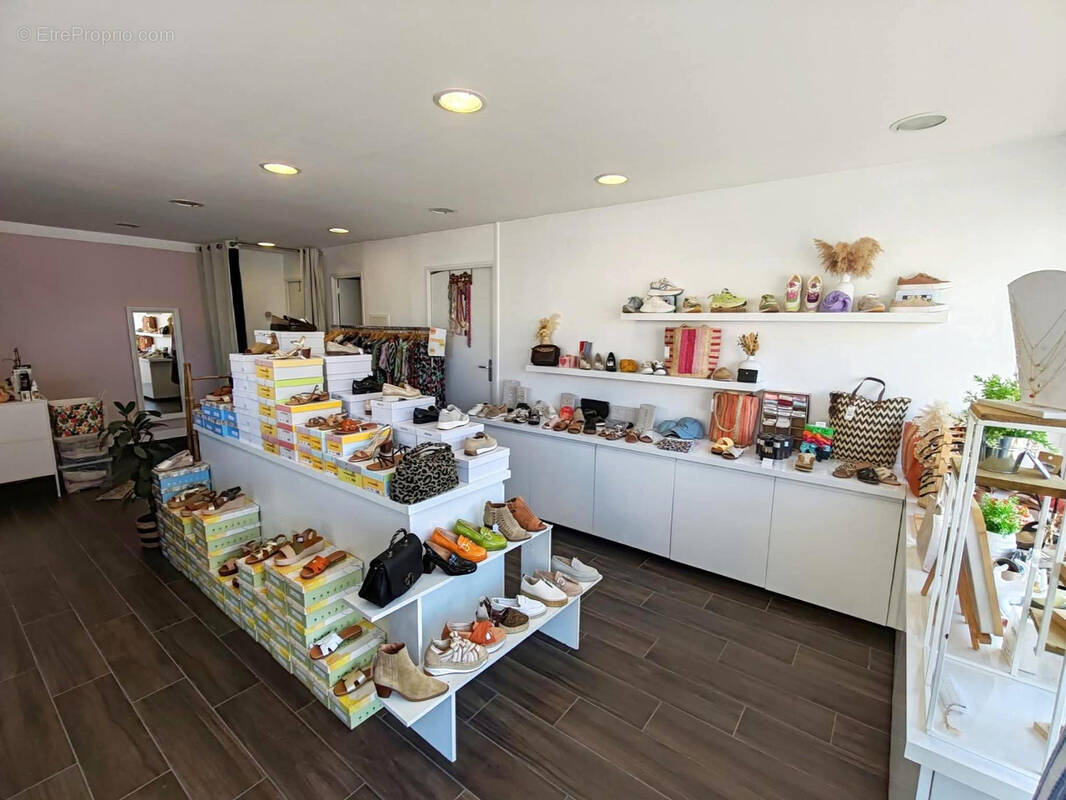 Commerce à LE PORTEL