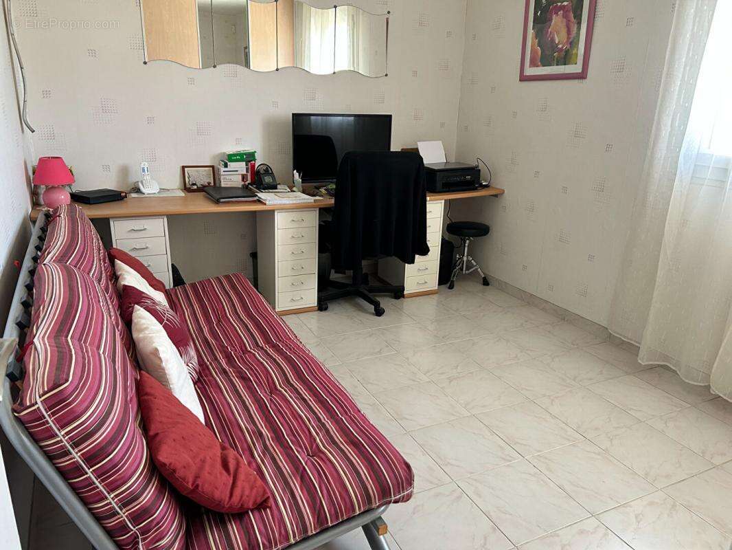 Maison à SAINT-GENES-DE-FRONSAC