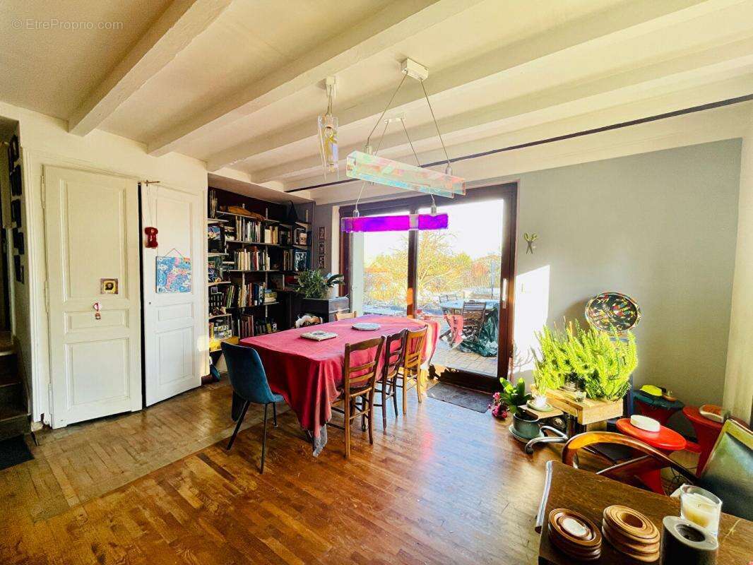 Maison à CONTREXEVILLE