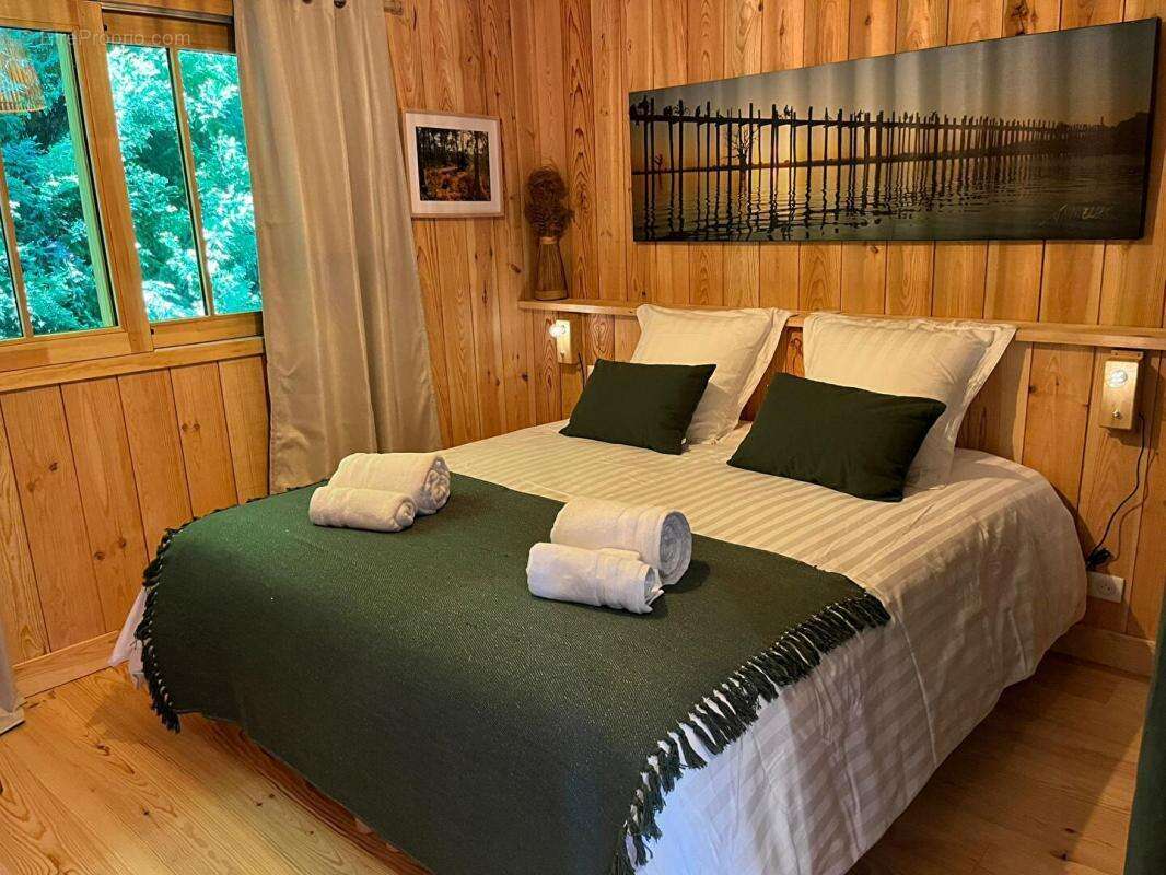 Maison à SAINT-JULIEN-EN-BORN