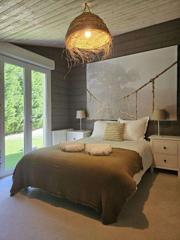 Maison à SAINT-JULIEN-EN-BORN