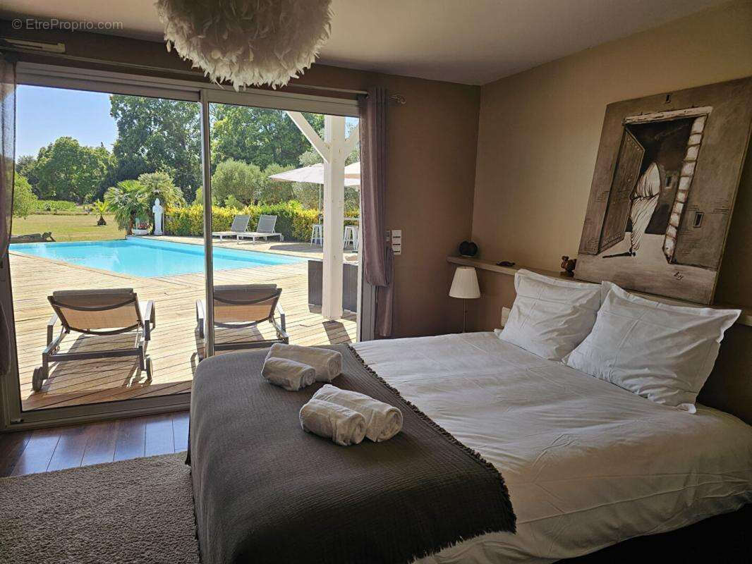 Maison à SAINT-JULIEN-EN-BORN