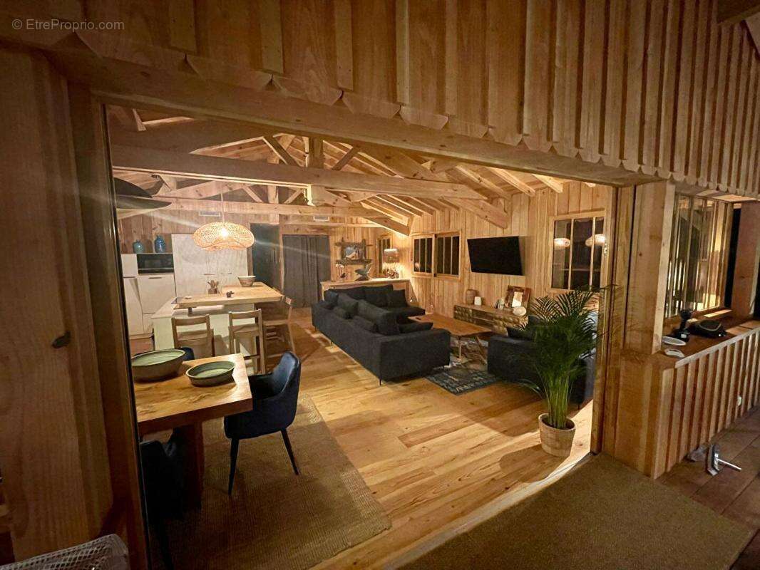 Maison à SAINT-JULIEN-EN-BORN