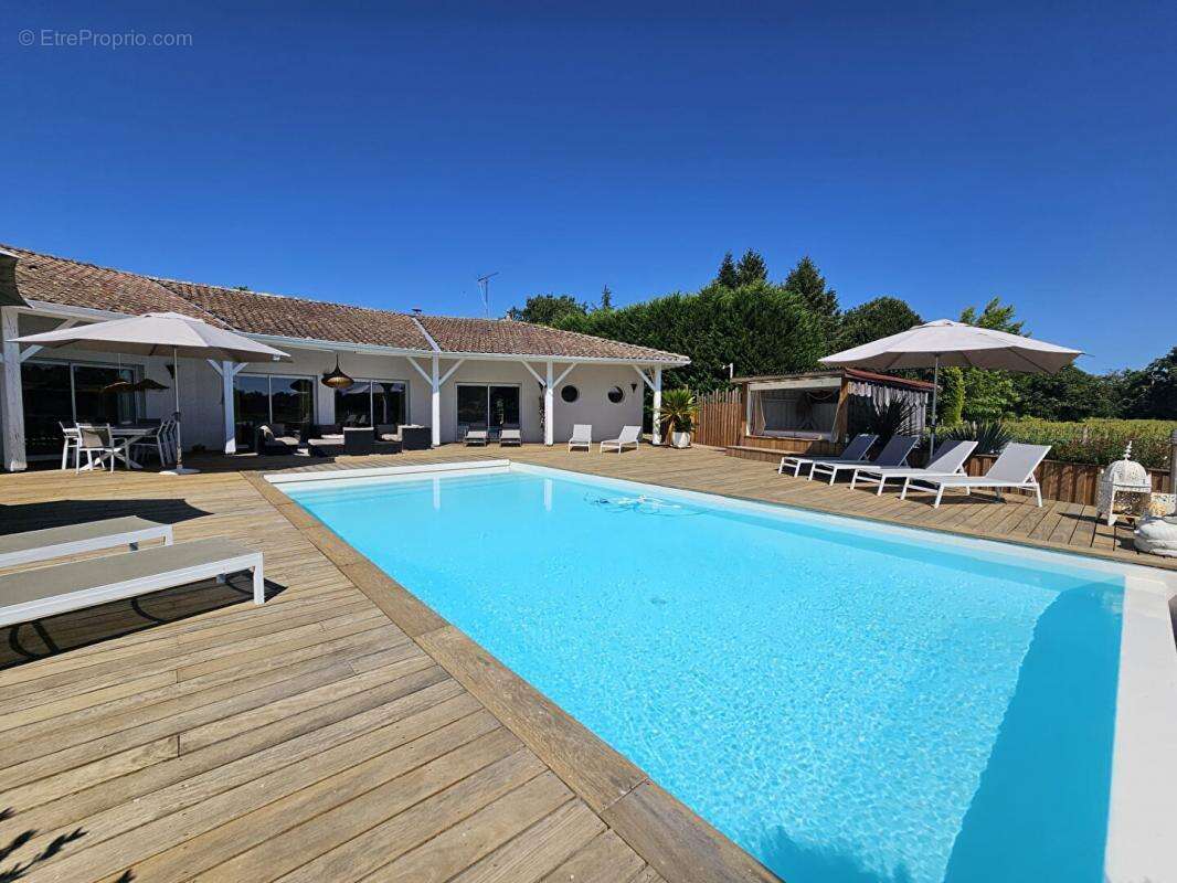 Maison à SAINT-JULIEN-EN-BORN