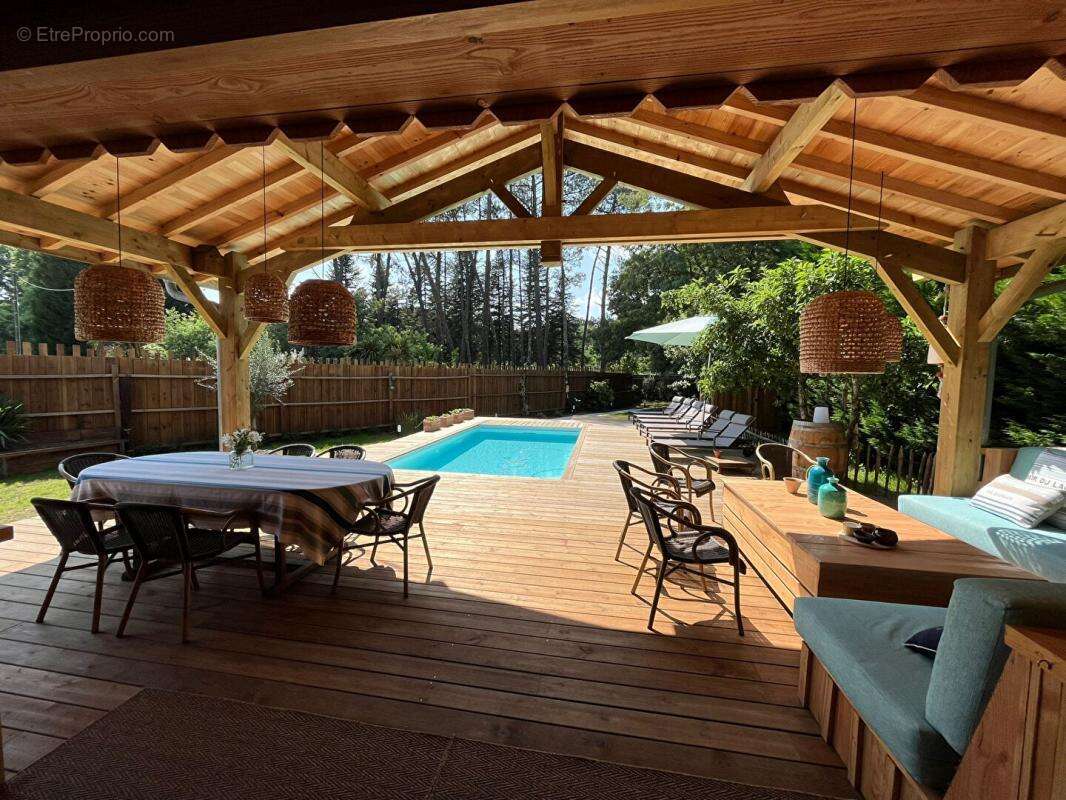 Maison à SAINT-JULIEN-EN-BORN