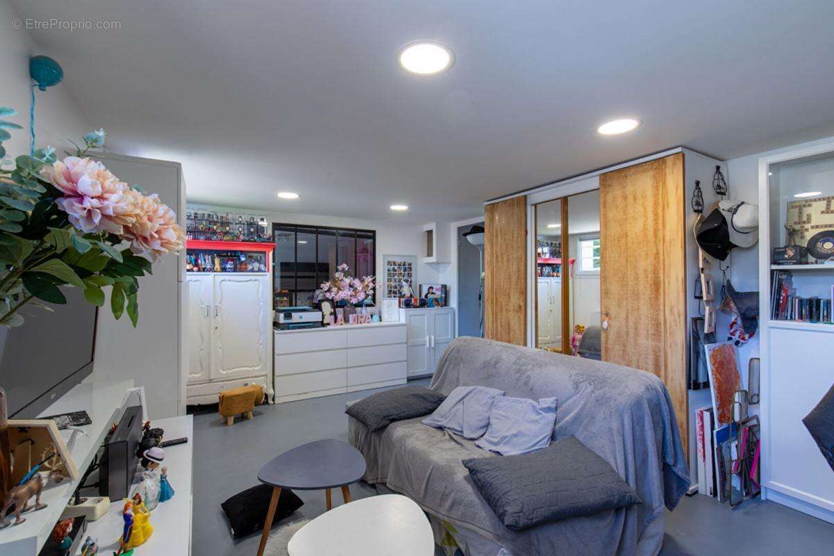 Maison à LES MUREAUX