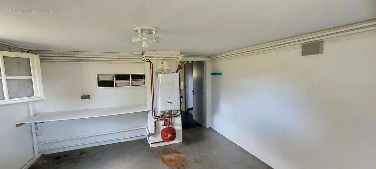 Maison à LA ROCHE-CHALAIS