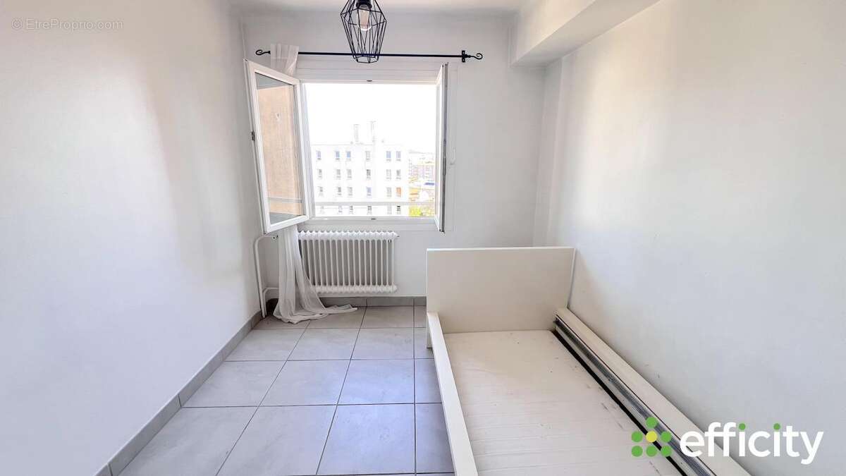 Appartement à MARSEILLE-10E