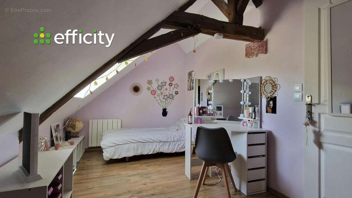 Maison à LE LOUROUX-BECONNAIS