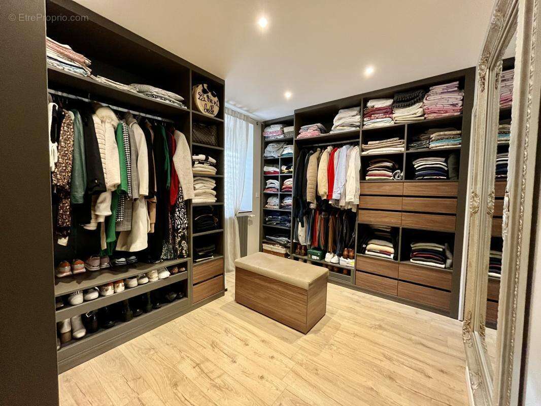 Maison à VEZERONCE-CURTIN