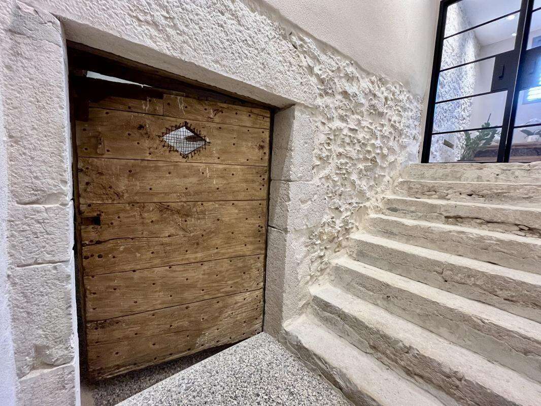 Maison à VEZERONCE-CURTIN