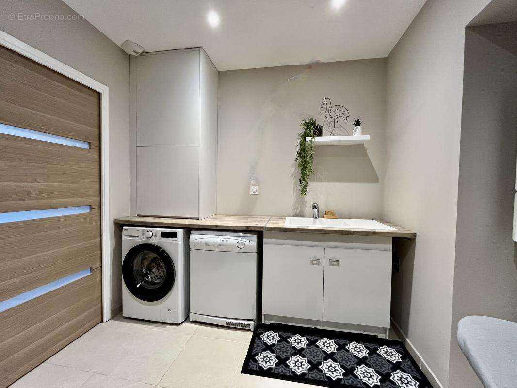 Maison à VEZERONCE-CURTIN