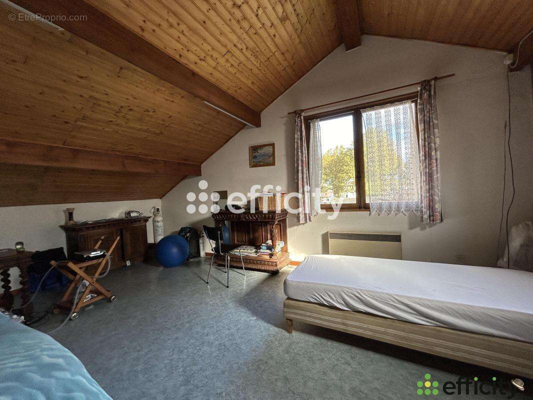 Maison à ECHIROLLES