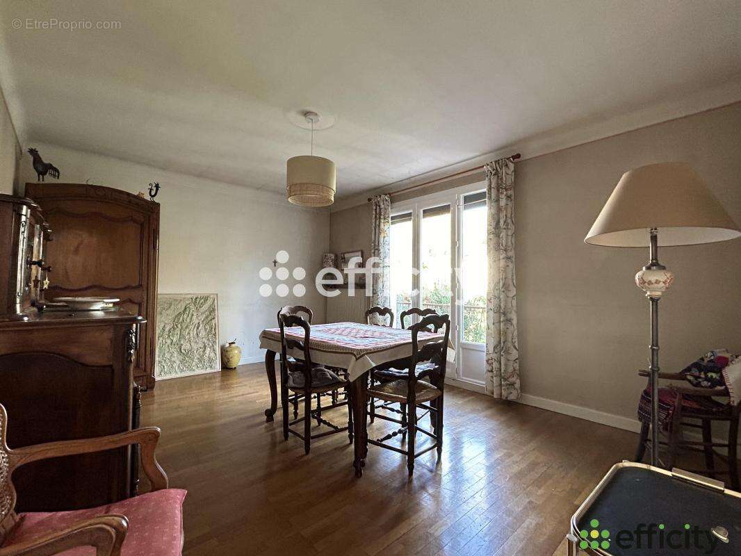 Maison à ECHIROLLES