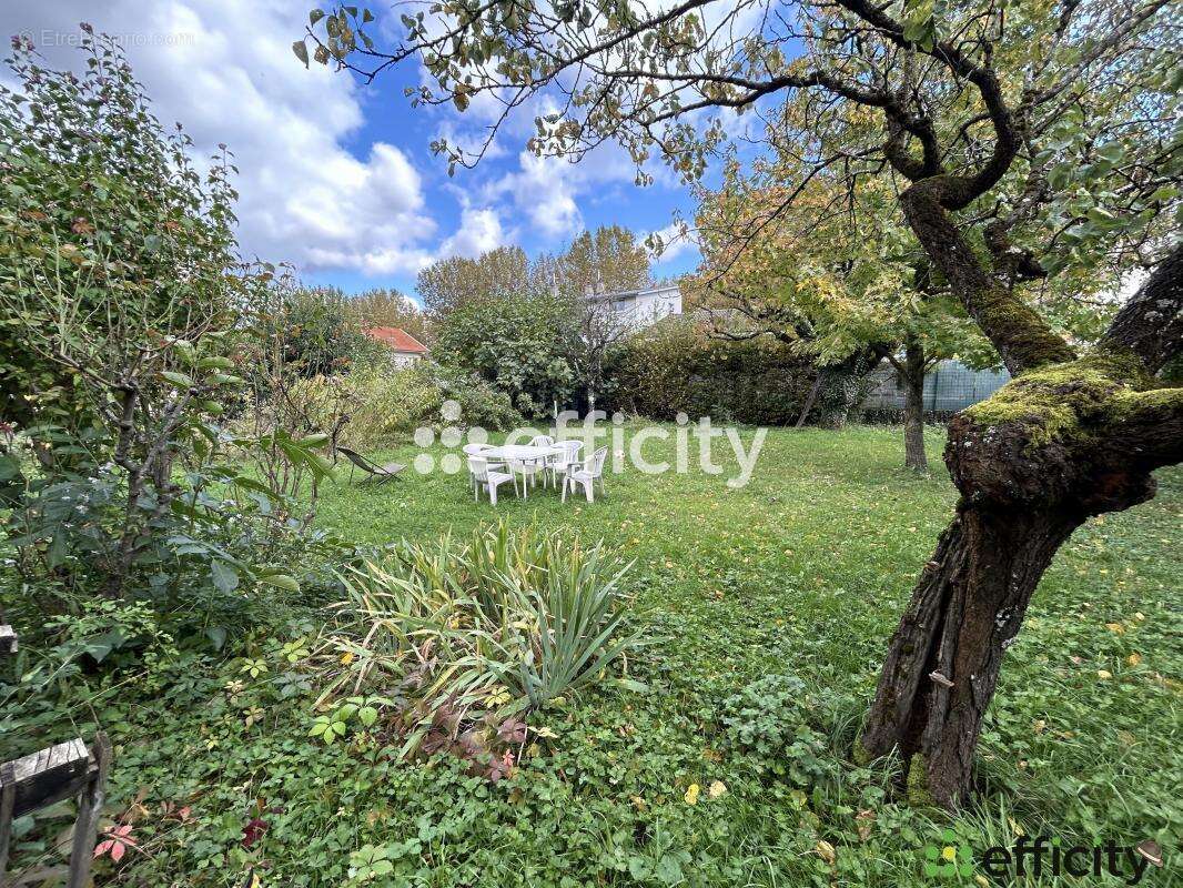 Maison à ECHIROLLES