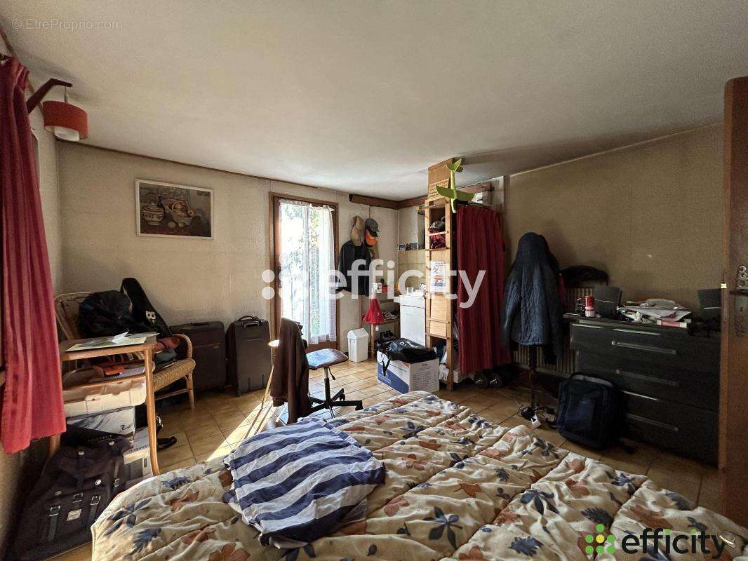 Maison à ECHIROLLES