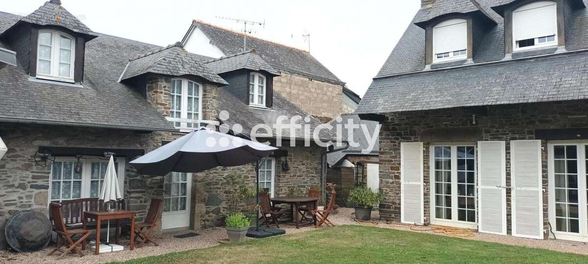 Maison à DOL-DE-BRETAGNE