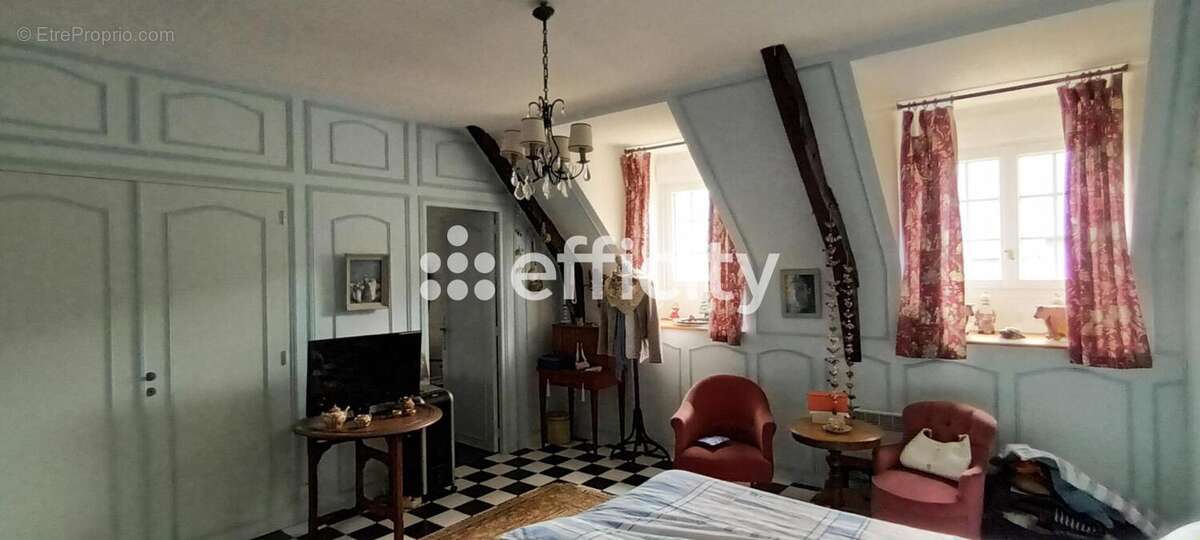 Maison à DOL-DE-BRETAGNE