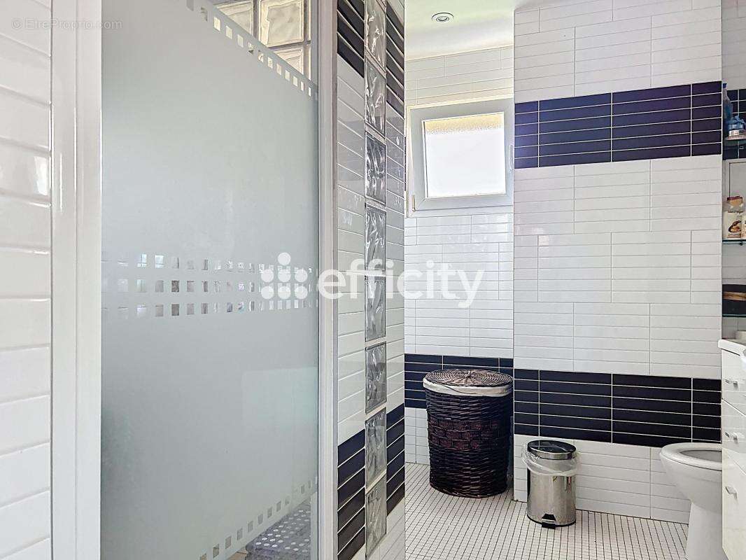 Maison à LE BLANC-MESNIL