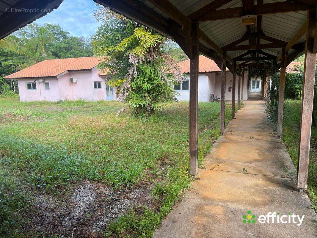 Appartement à MONTSINERY-TONNEGRANDE