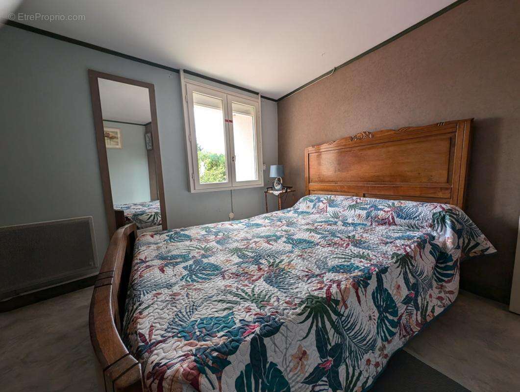 Maison à BEAUREPAIRE