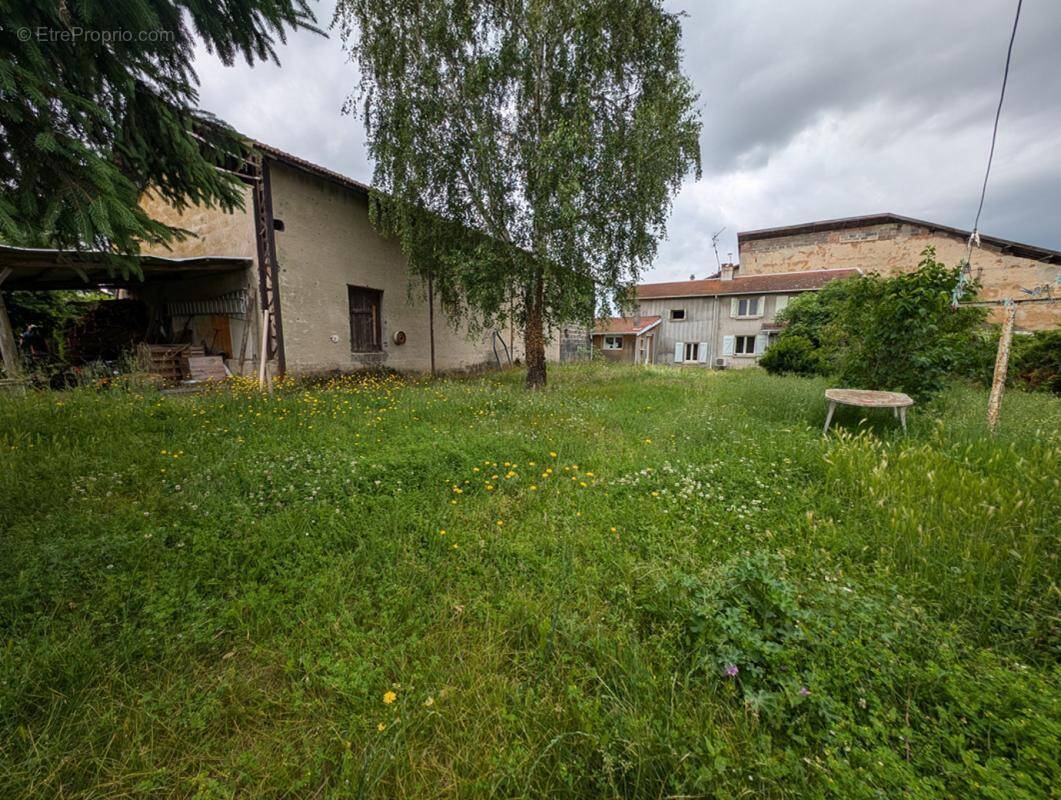 Maison à BEAUREPAIRE