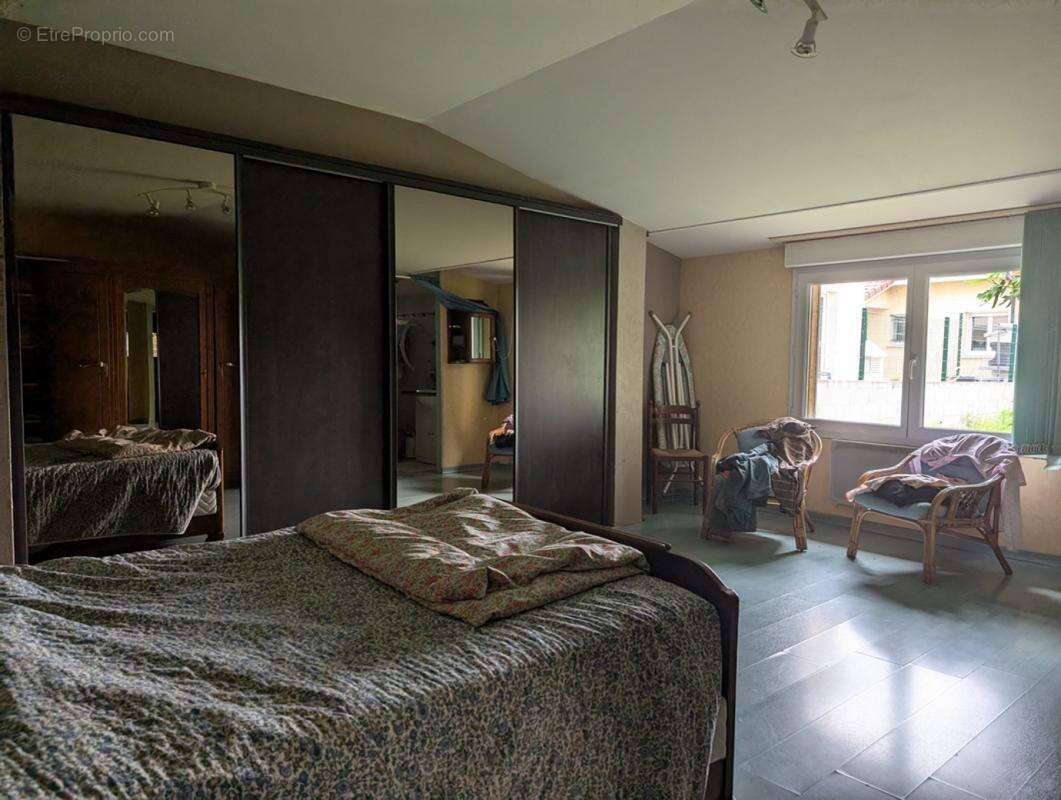 Maison à BEAUREPAIRE