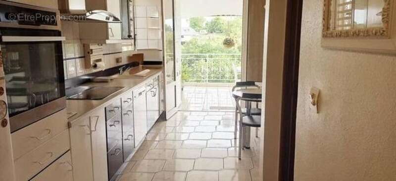 Maison à LES ABYMES