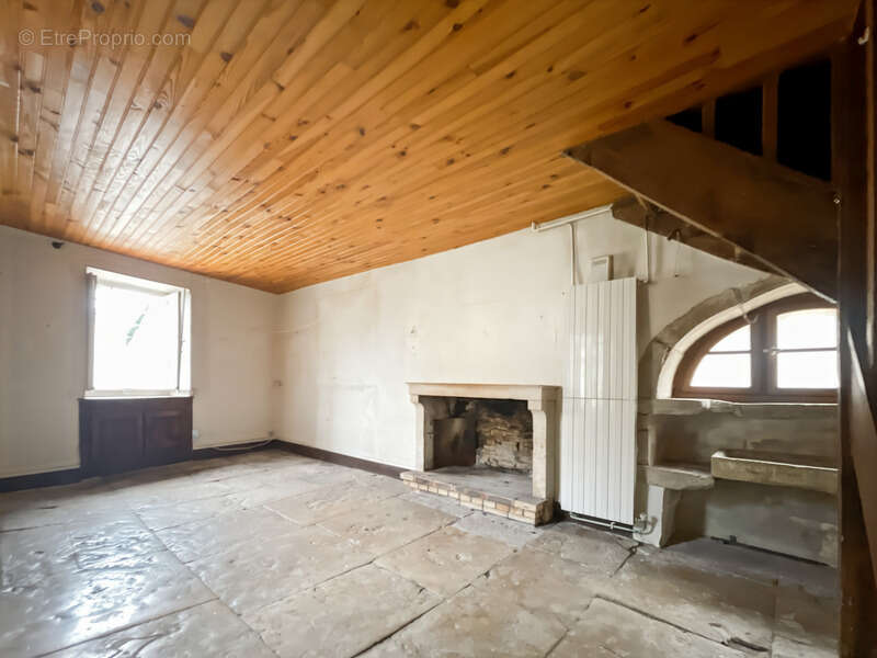 Maison à SAINT-SEINE-L'ABBAYE