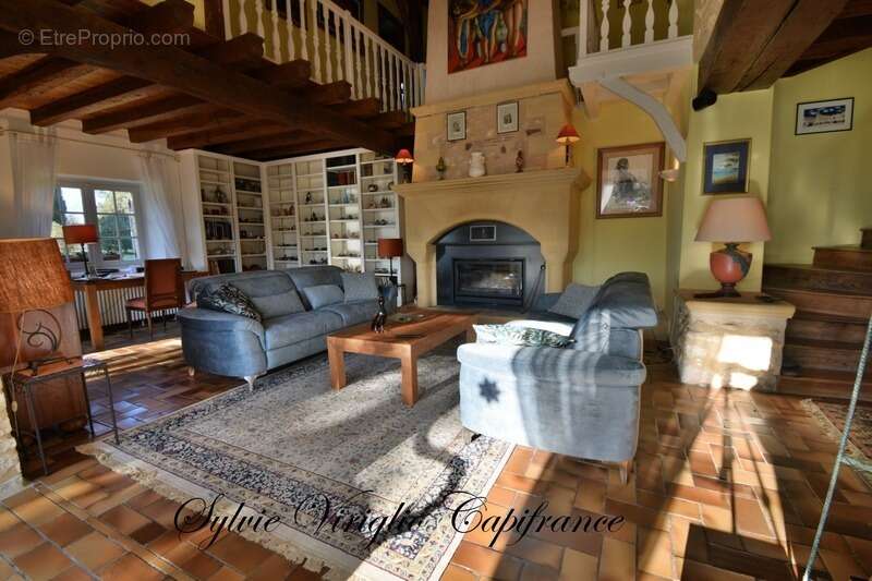 Maison à BEAUMONT-DU-PERIGORD