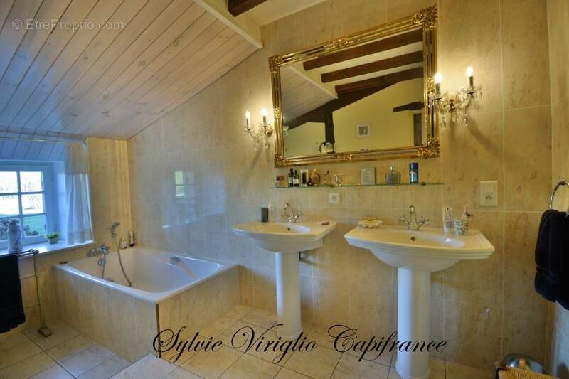 Maison à BEAUMONT-DU-PERIGORD