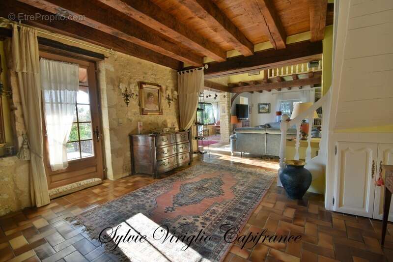 Maison à BEAUMONT-DU-PERIGORD