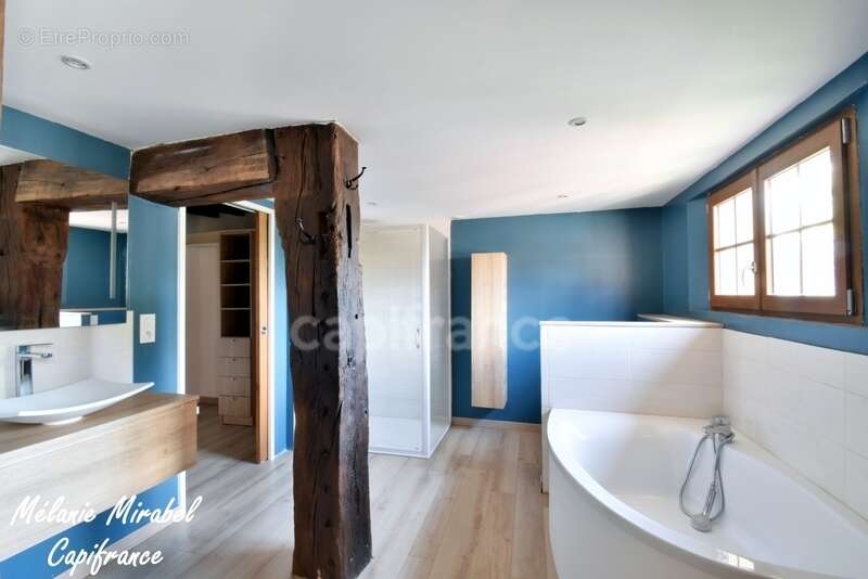 Maison à CONDE-SUR-ITON