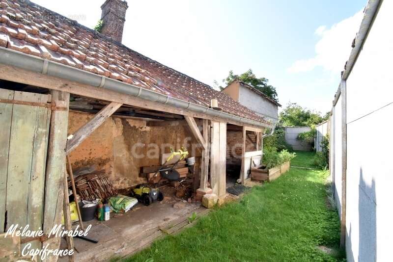 Maison à CONDE-SUR-ITON