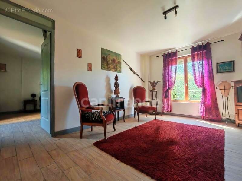 Maison à ENTRAINS-SUR-NOHAIN