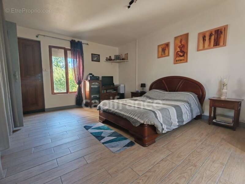 Maison à ENTRAINS-SUR-NOHAIN