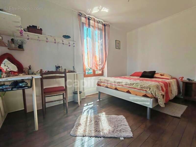 Maison à ENTRAINS-SUR-NOHAIN