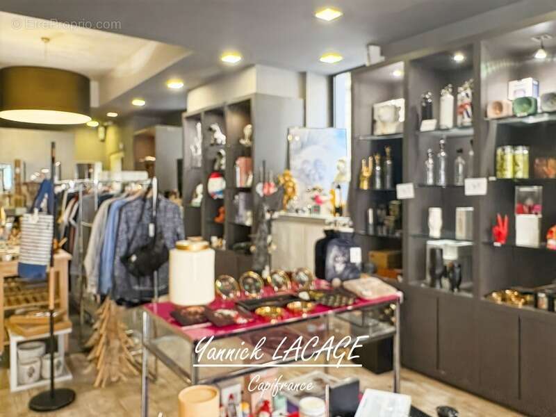 Commerce à MARSEILLE-6E