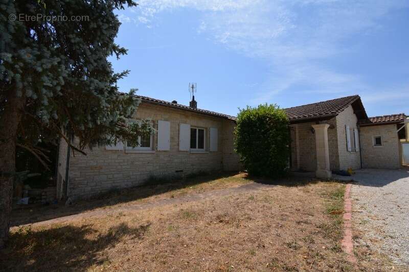 Maison à LA ROCHEFOUCAULD