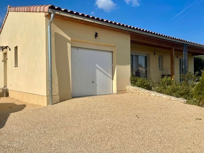 Maison à SAINT-SATURNIN-LES-APT