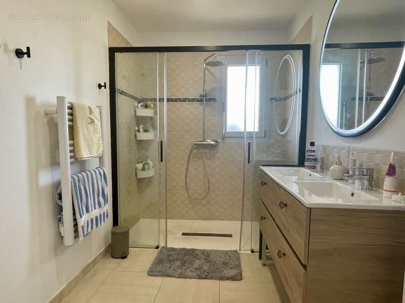 Maison à SAINT-SATURNIN-LES-APT