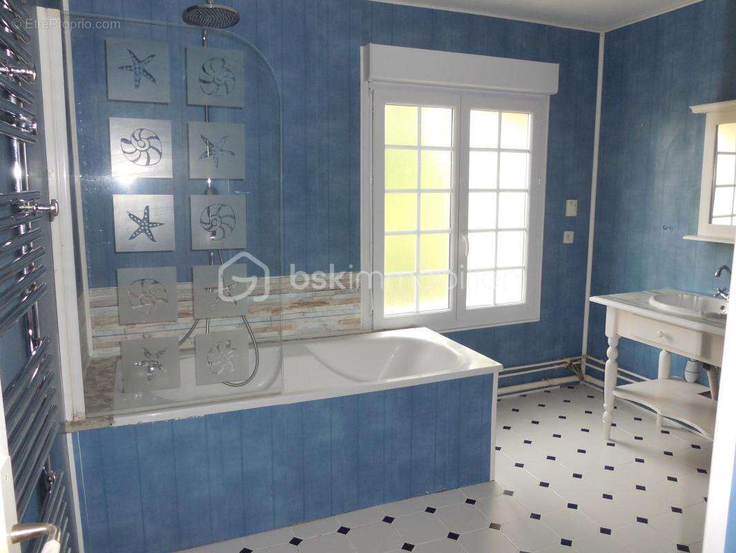 Maison à POIX-TERRON