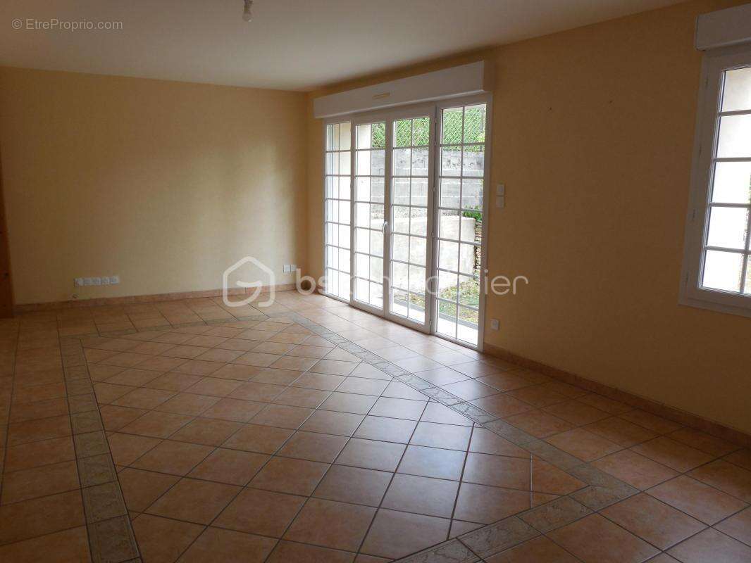 Maison à POIX-TERRON