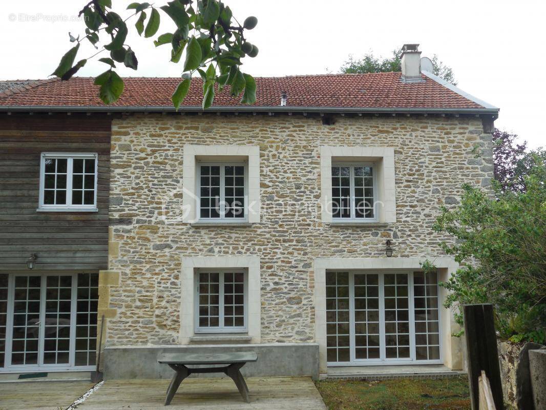 Maison à POIX-TERRON